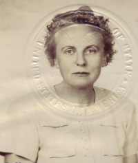 Laura's 1954 Passport Photo